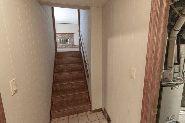 Building Photo - 306 W Briarwood Ln