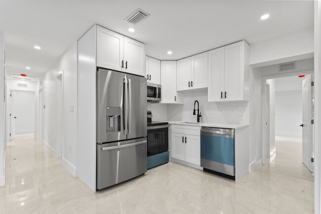 Building Photo - 15920 NW 17th Ave