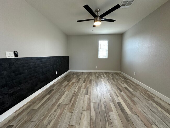 Building Photo - 7758 Meng Ct