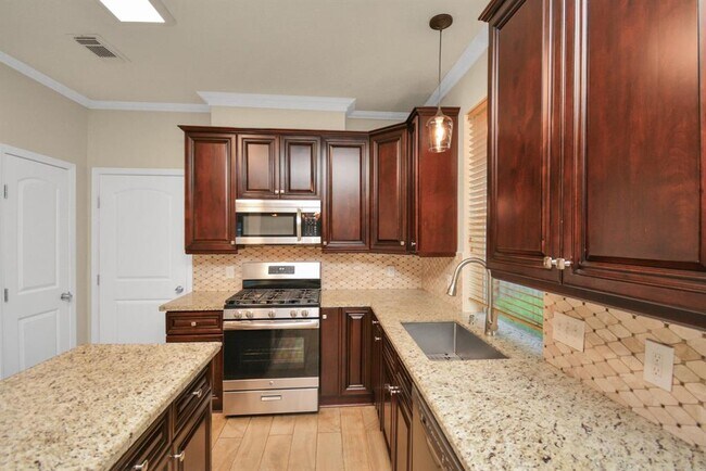 Building Photo - 20210 Black Canyon Dr
