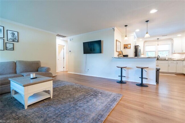 Building Photo - 820 Plainsman Ct