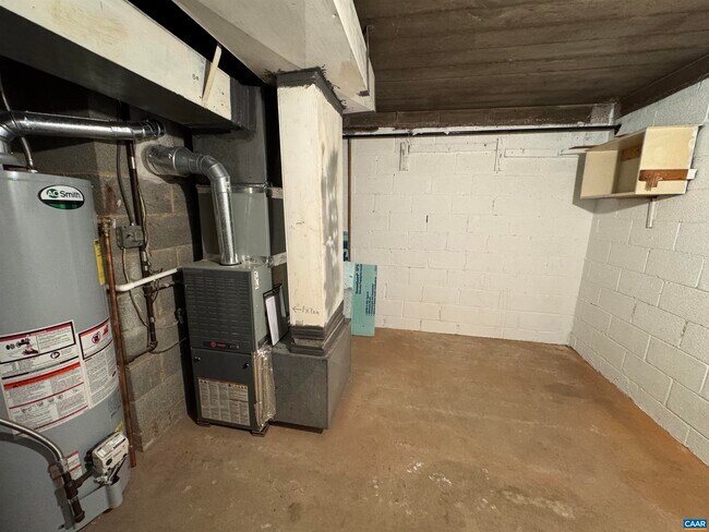 Building Photo - 126 Azalea Dr