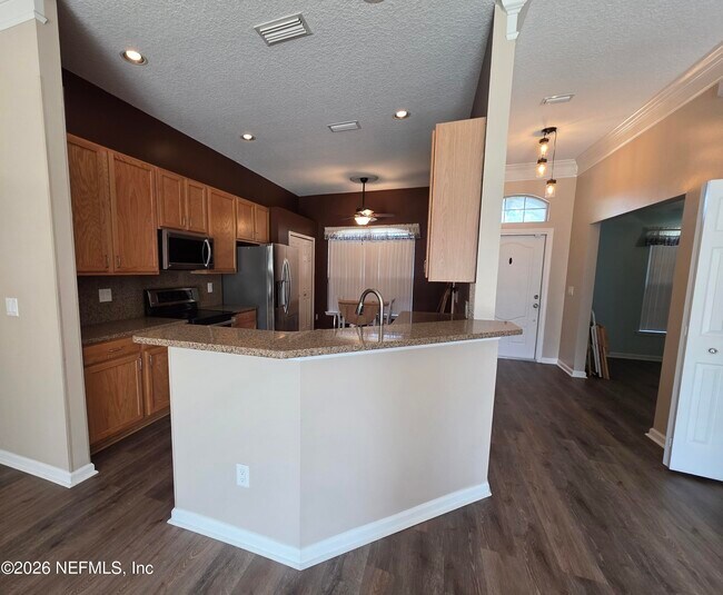 Building Photo - 86088 Meadowridge Ct