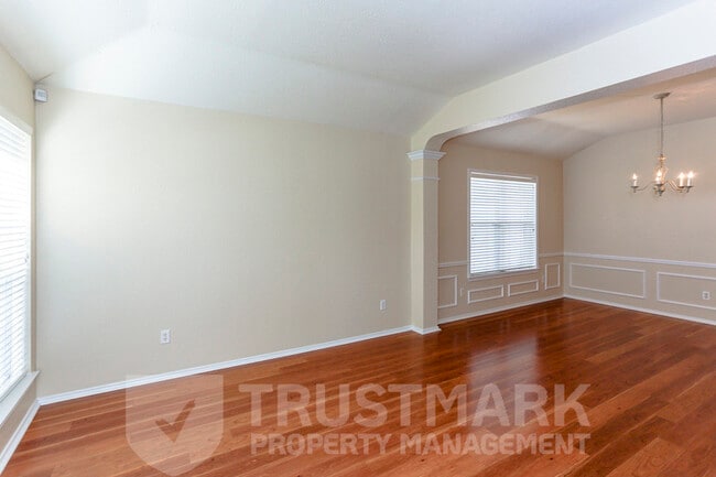 Building Photo - 2115 Wickiup Trail