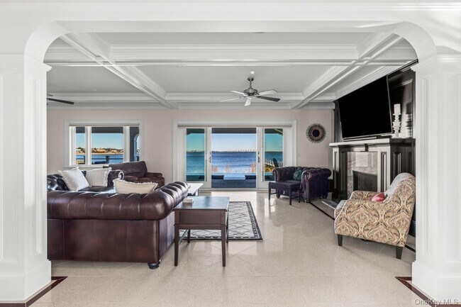 Building Photo - 17 Ludlow Ln