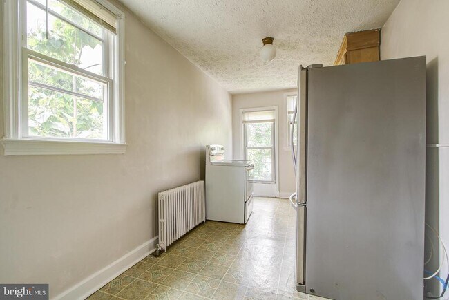 Building Photo - 6120 41st Ave