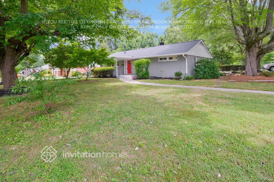 Primary Photo - 1500 Thompson Ave