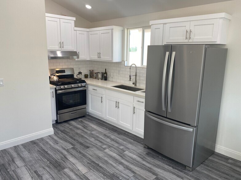 Building Photo - 3525 Percy St