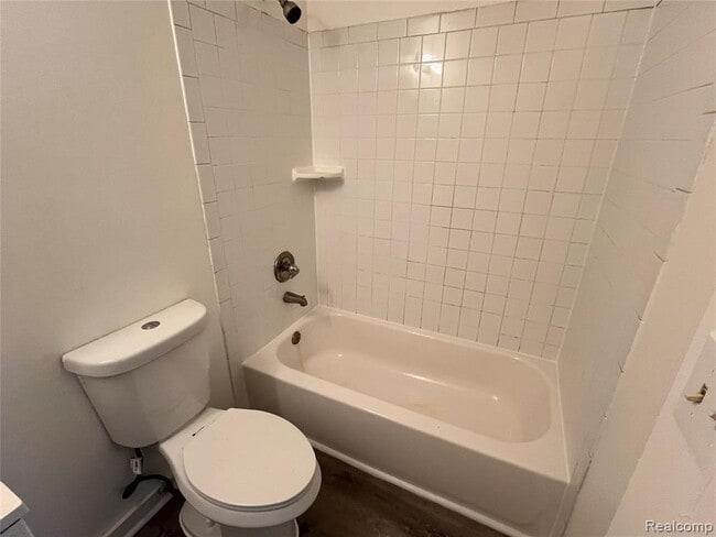 Building Photo - 438 Kenilworth Ave