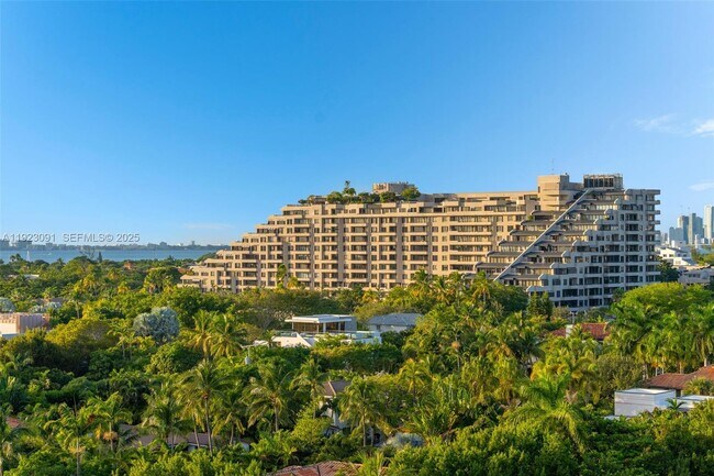 Building Photo - 430 Grand Bay Dr