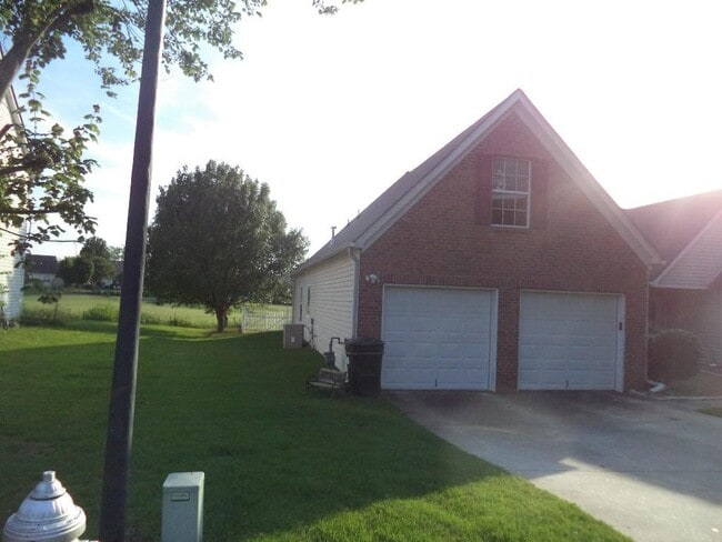 Building Photo - 3730 Golfe Links Dr