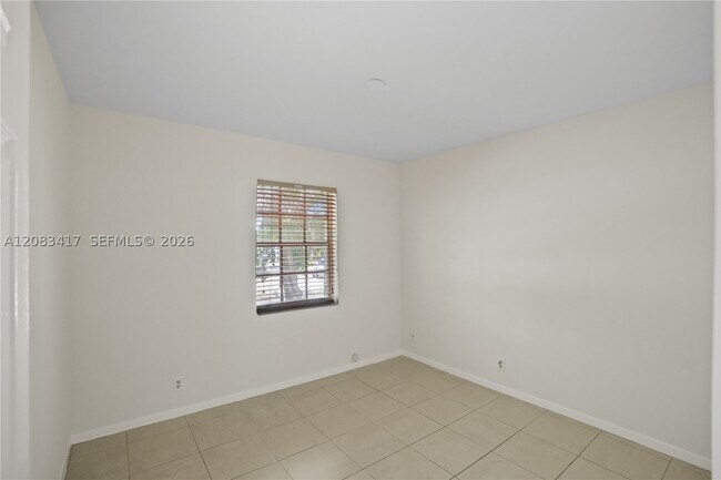 Building Photo - 1749 SW 81st Ln