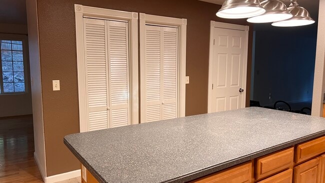 Building Photo - 14385 Holmwood Dr