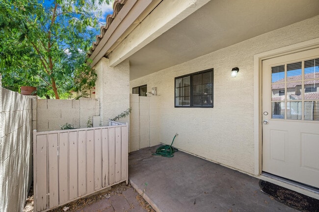 Building Photo - 455 S Mesa Dr