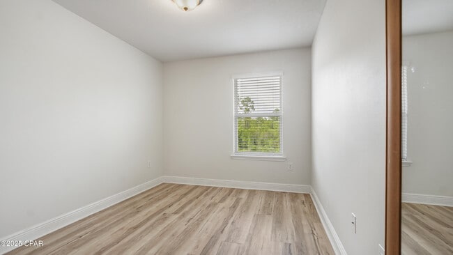 Building Photo - 7675 Shadow Lake Dr