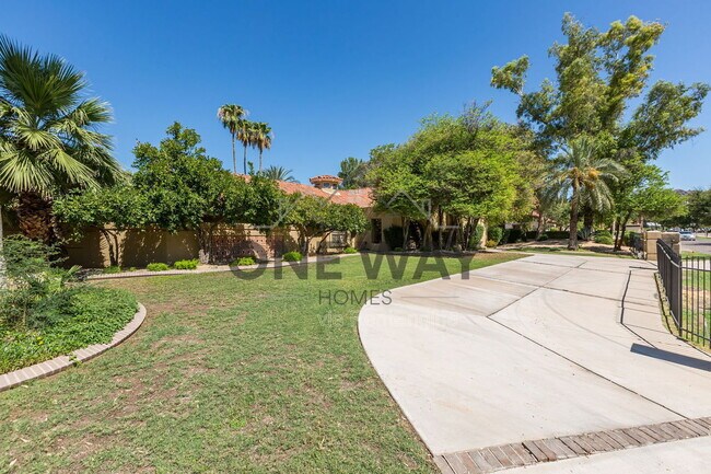 Building Photo - 49 Biltmore Estates Dr