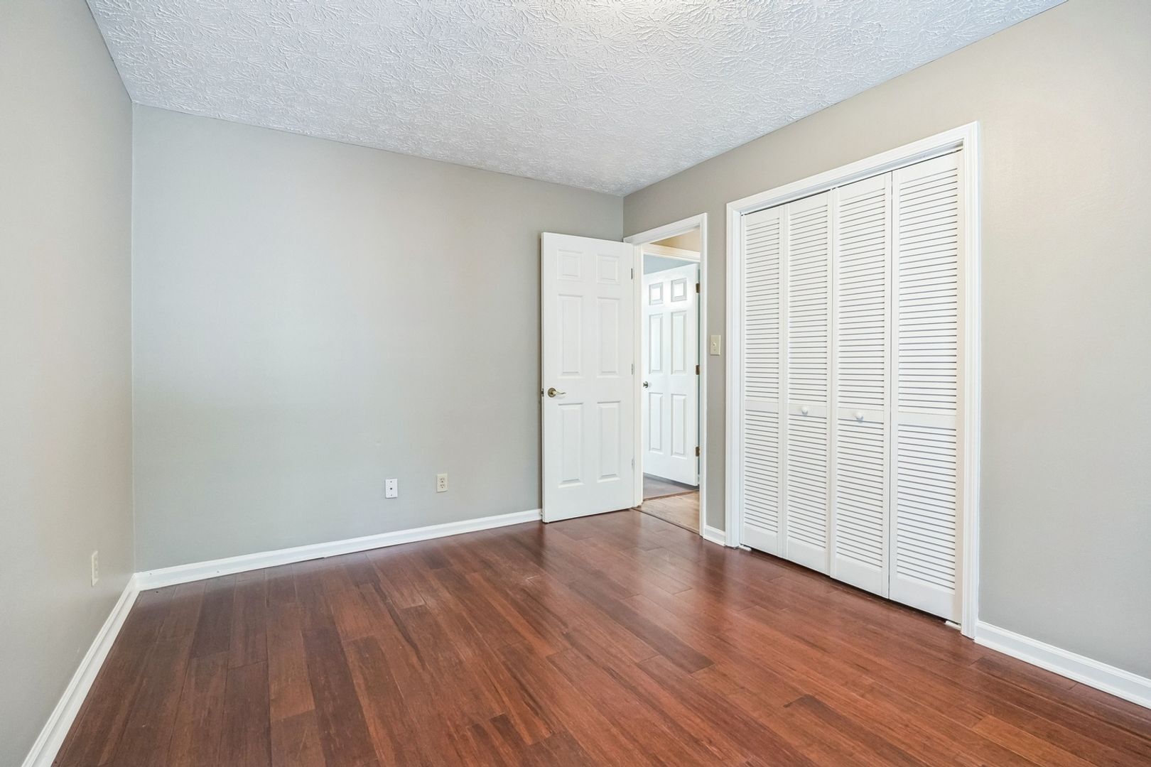 Building Photo - 240 Brandenburgh Cir