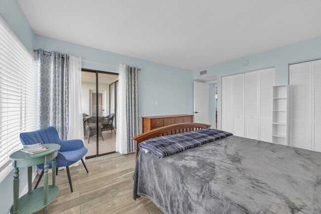 Building Photo - 2400 S Ocean Dr