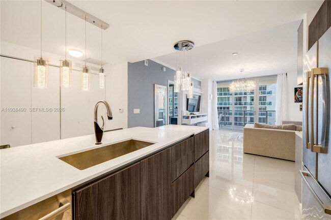 Building Photo - 488 NE 18th St