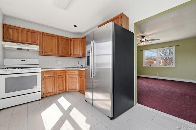 Building Photo - 144-10 256th St