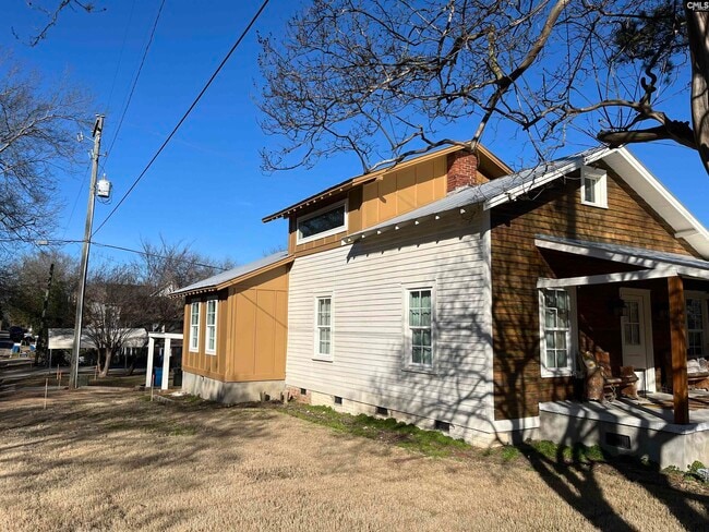 Building Photo - 214 Augusta St