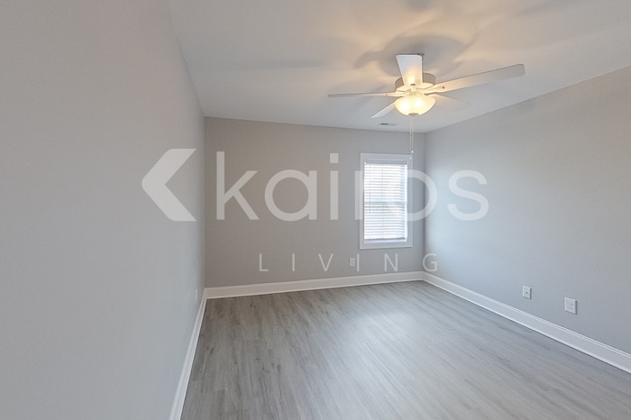 Building Photo - 3705 Oak Leaf Wy