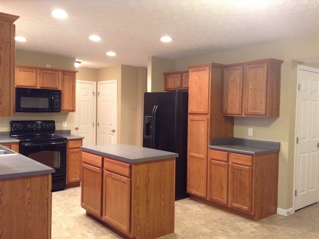 Building Photo - 1255 Arkansas Dr