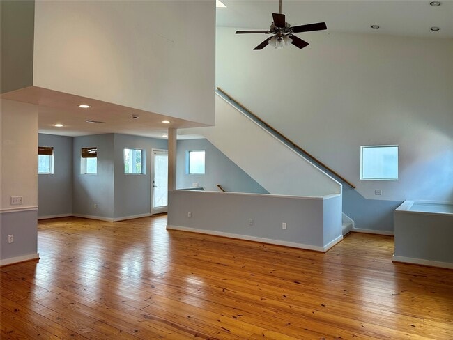 Building Photo - 3208 Yellowstone Park Dr