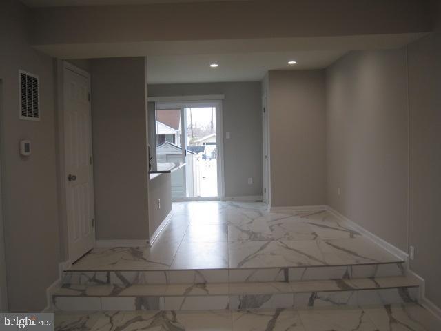 Building Photo - 110 Villa Capri Cir