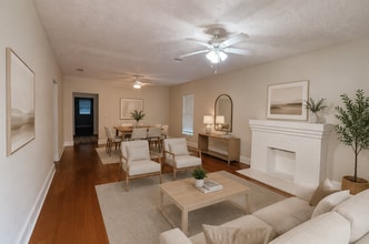 Building Photo - 3 BED/2 BATH Historic Home Available NOW!