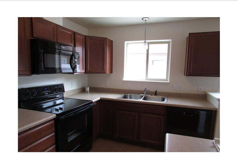 Building Photo - 2456 Hannah Ln