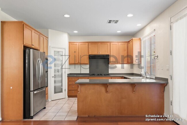 Building Photo - 1165 Hillery Way