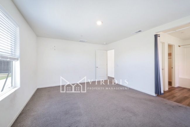 Building Photo - 5917 Vespucci Ave