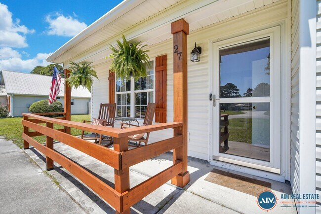 Building Photo - Charming 3-Bed, 2-Bath Home in Historic Beaufort, SC. Call for Details!