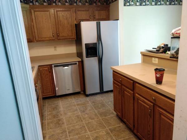 Building Photo - 420 Cherry Ln