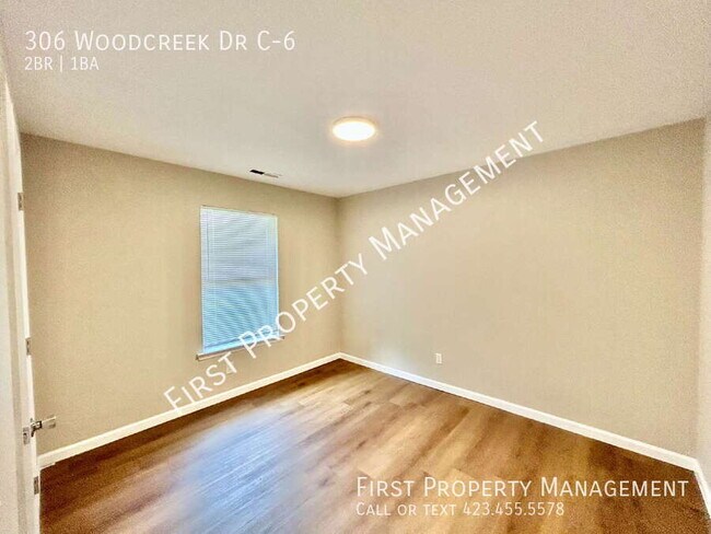 Building Photo - 306 6th St