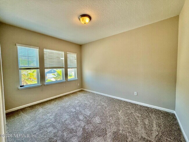 Building Photo - 2153 Eagle Talon Cir