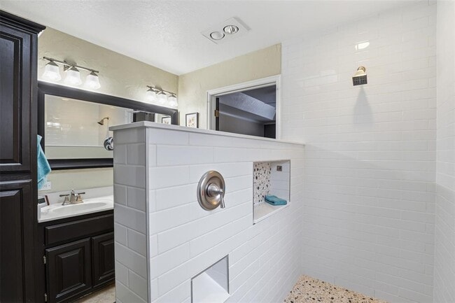 Building Photo - 1513 NW 185th St