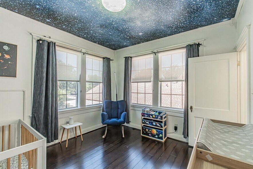 Building Photo - 5332 El Campo Ave