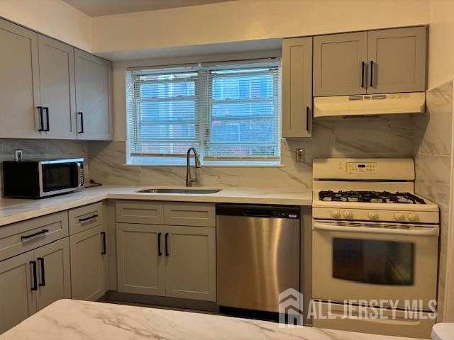 Building Photo - 28 Woodedge Ave