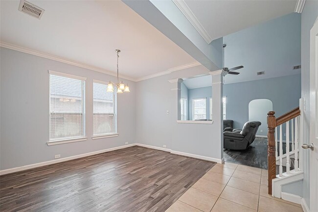Building Photo - 1730 Macclesby Ln