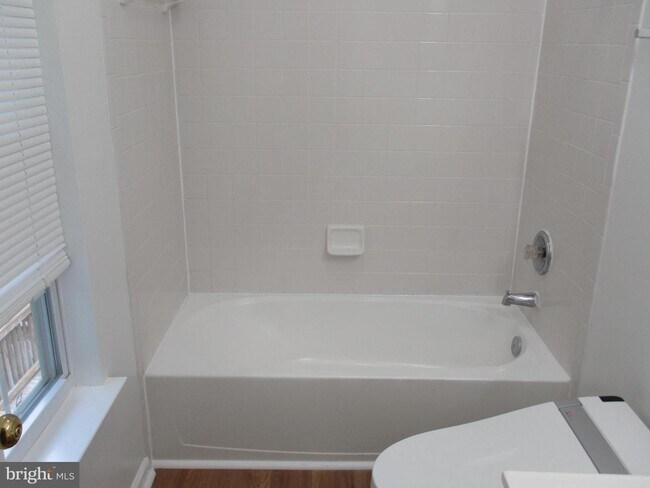 Building Photo - 11135 Maryland Manor Ct