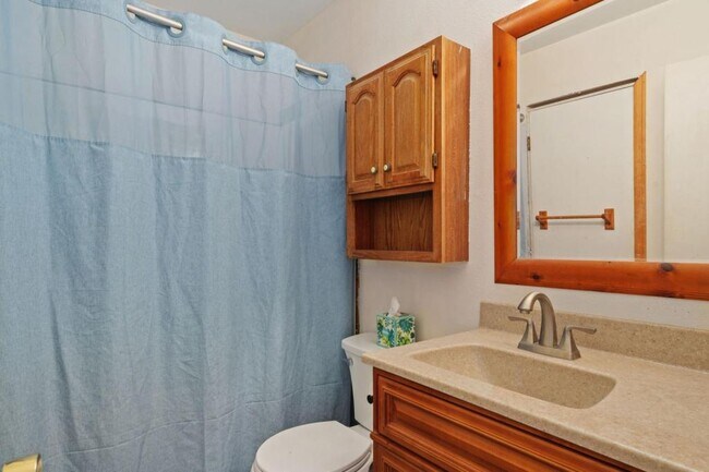 Building Photo - 569 S Edinburgh Dr