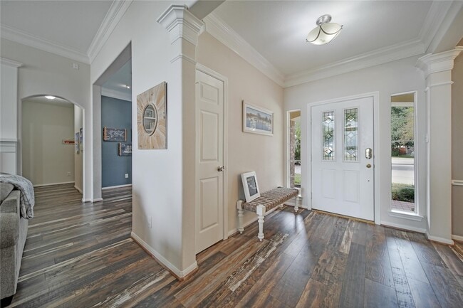 Building Photo - 9698 E Shore Dr