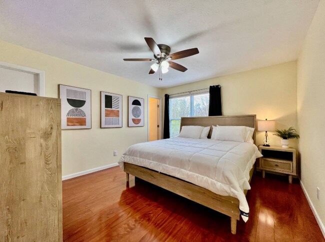 Building Photo - 4982 Rialto Ridge Dr