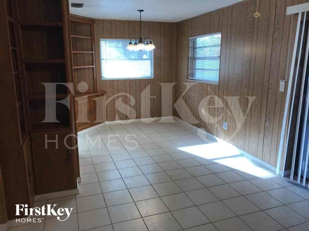 Building Photo - 2316 Colby Ln