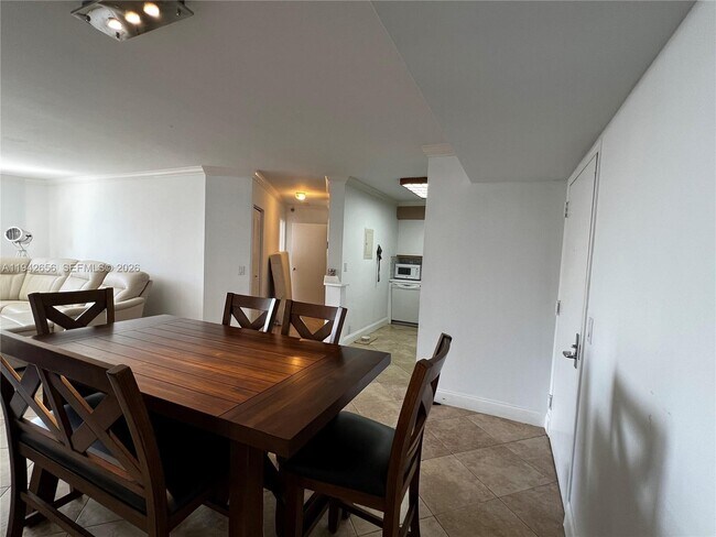 Building Photo - 3400 NE 192 St