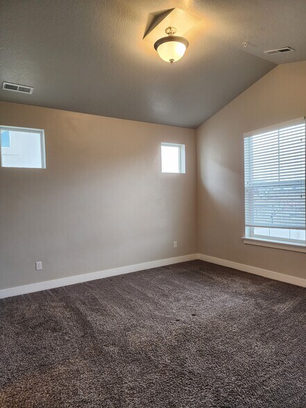 Building Photo - 3984 W 1850 N