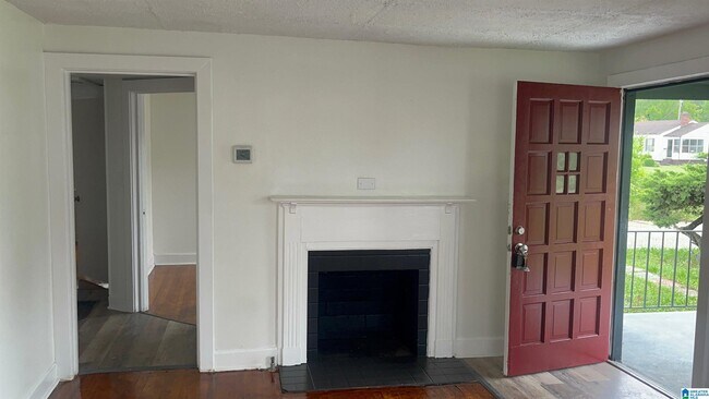 Building Photo - 2026 Princeton Ave SW