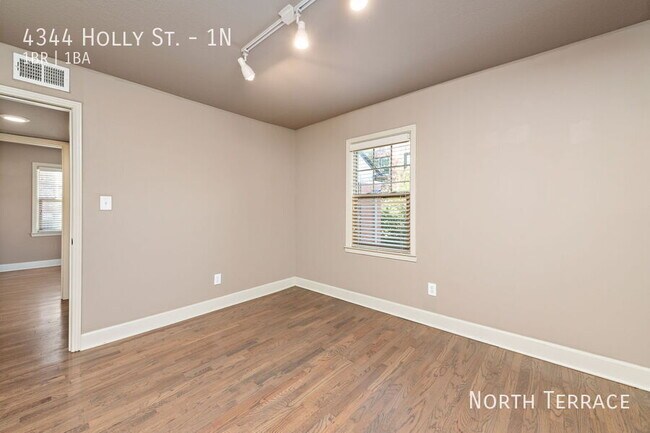 Building Photo - 4344 Holly St